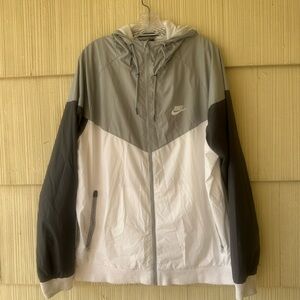 Nike Men's Gray and Black Windbreaker